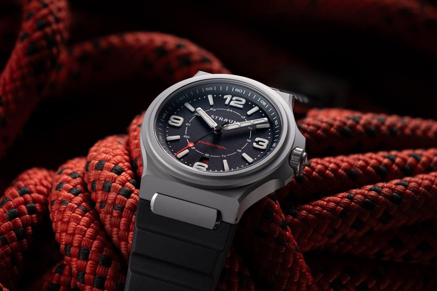 black-dial Straum Expedition on climbing rope